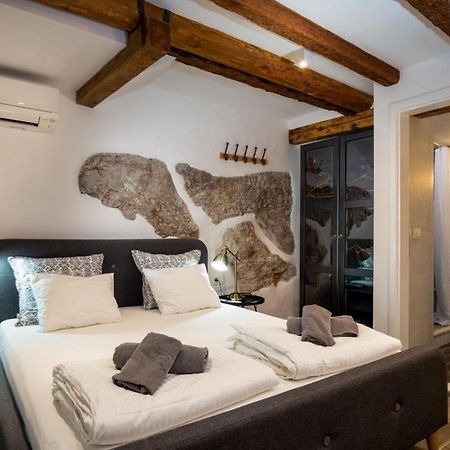 Private Accommodion Linda Studio ดูบรอฟนิก ภายนอก รูปภาพ